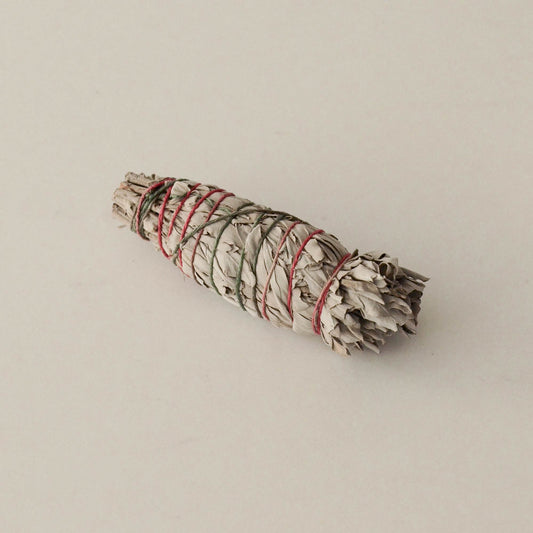 Organic White Sage Smudge Stick – Medium (Purify + Reset)